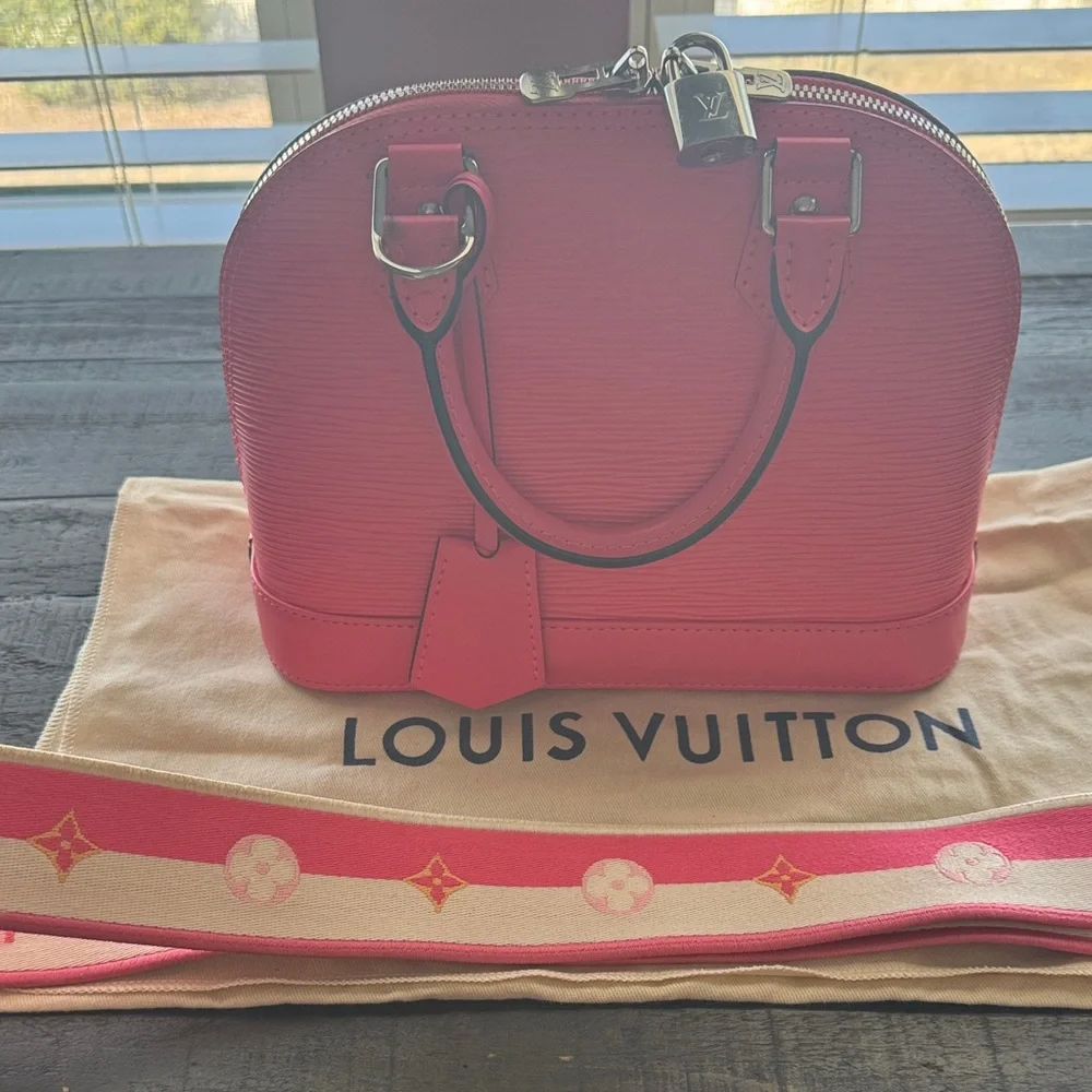 Louis Vuitton Alma BB - Picture 3 of 10